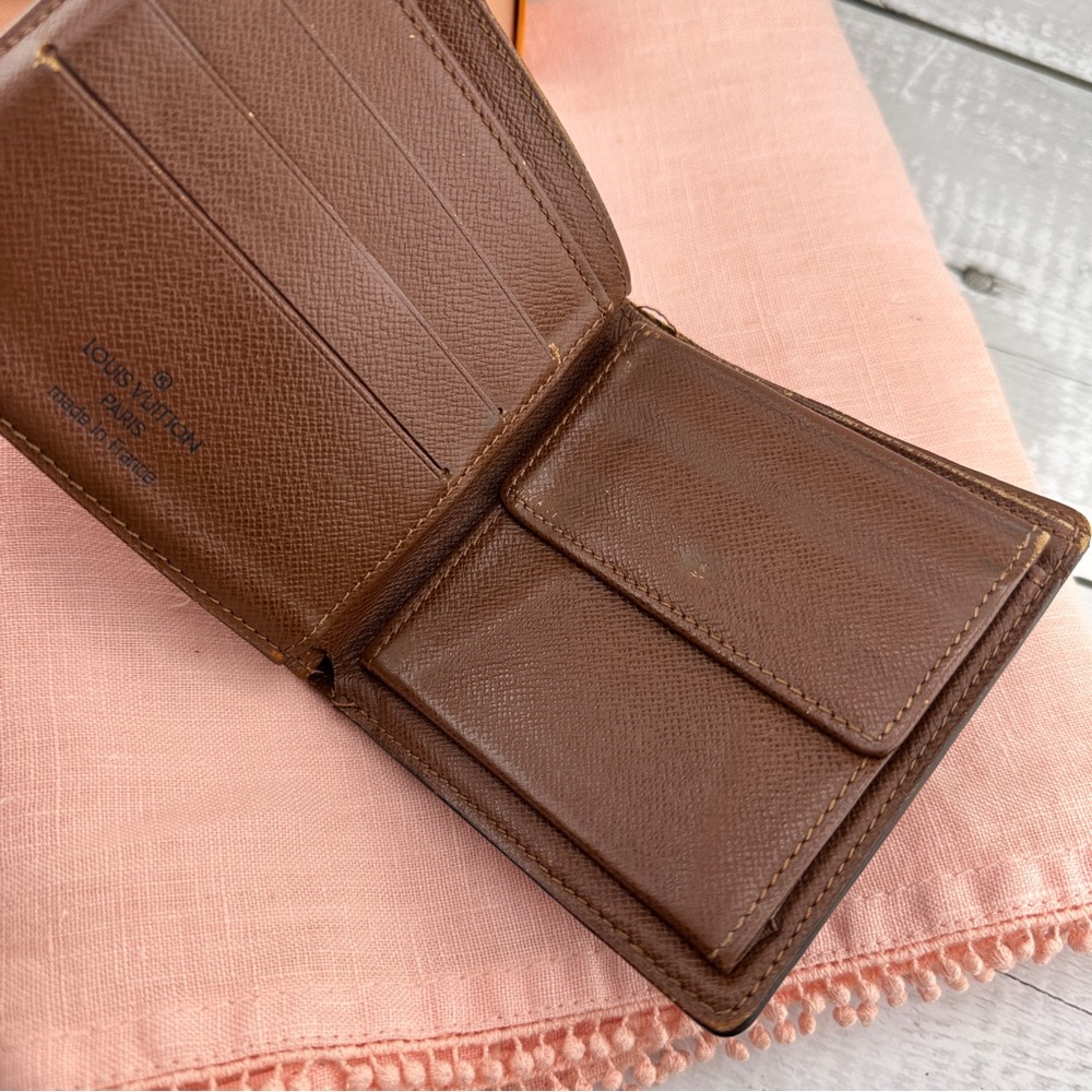 AUTHENTIC Louis Vuitton wallet or credit card holder. Canvas monogram. - Picture 2 of 14